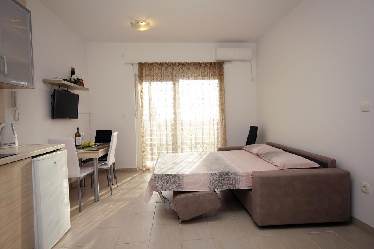 Apartments Residence Dj Petrovac Εξωτερικό φωτογραφία