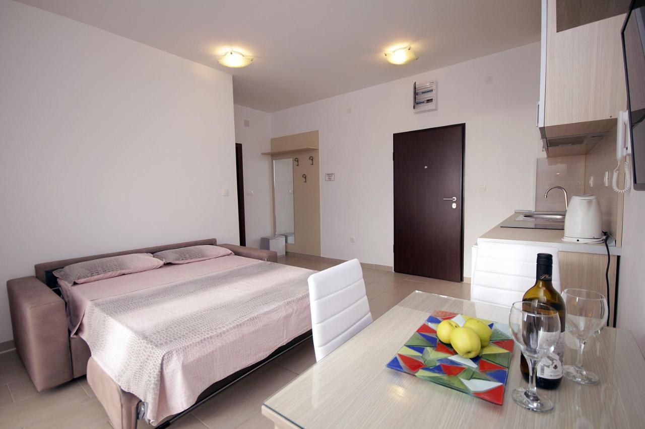Apartments Residence Dj Petrovac Εξωτερικό φωτογραφία