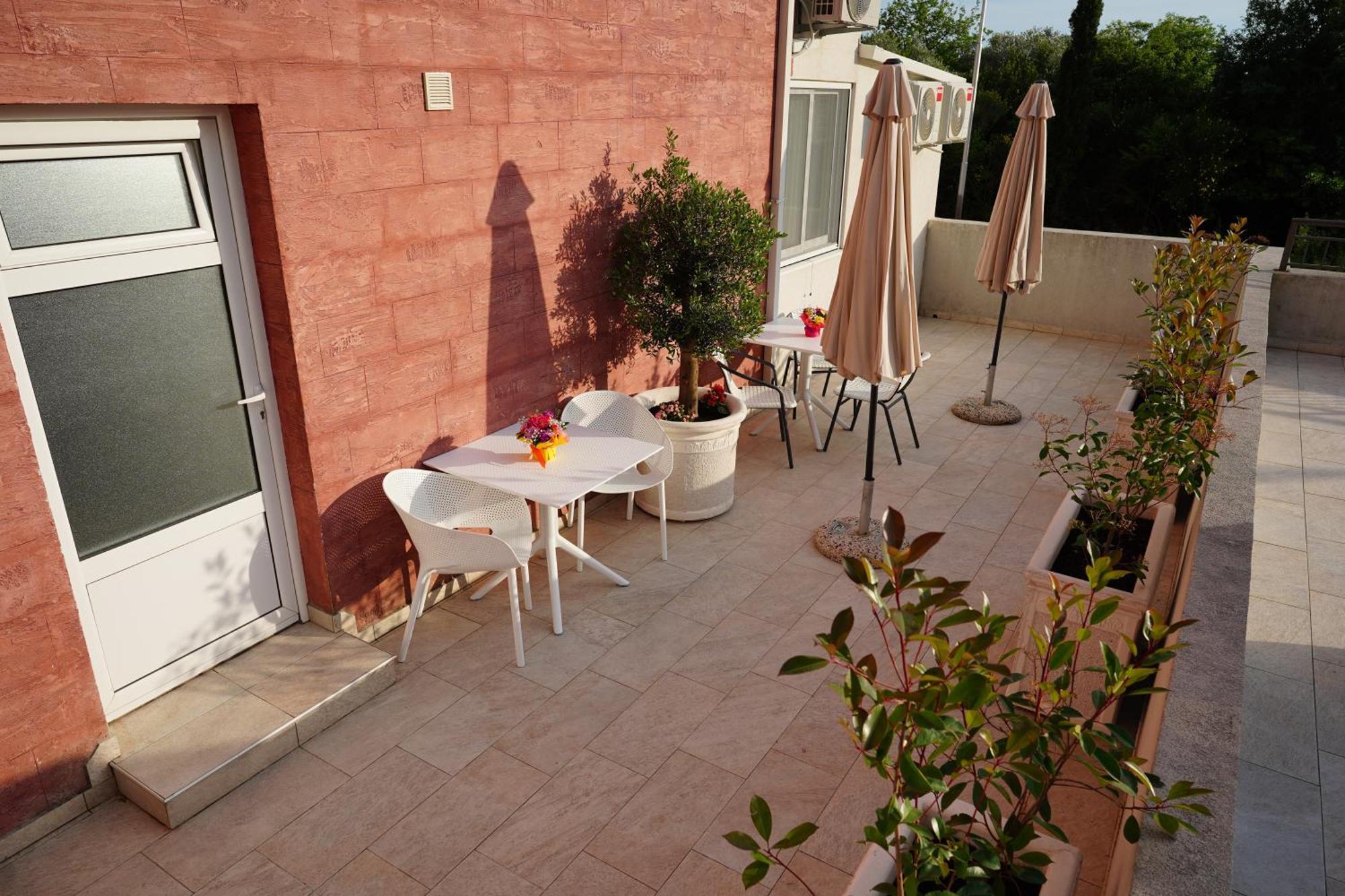 Apartments Residence Dj Petrovac Εξωτερικό φωτογραφία