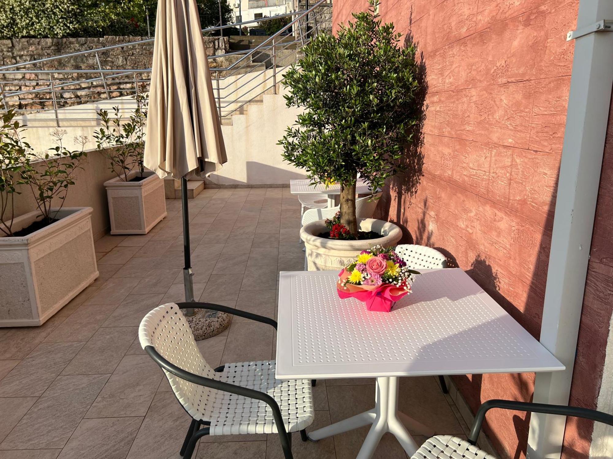 Apartments Residence Dj Petrovac Εξωτερικό φωτογραφία