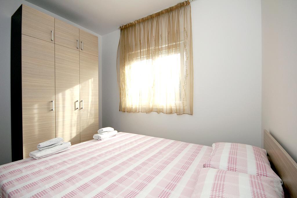 Apartments Residence Dj Petrovac Εξωτερικό φωτογραφία